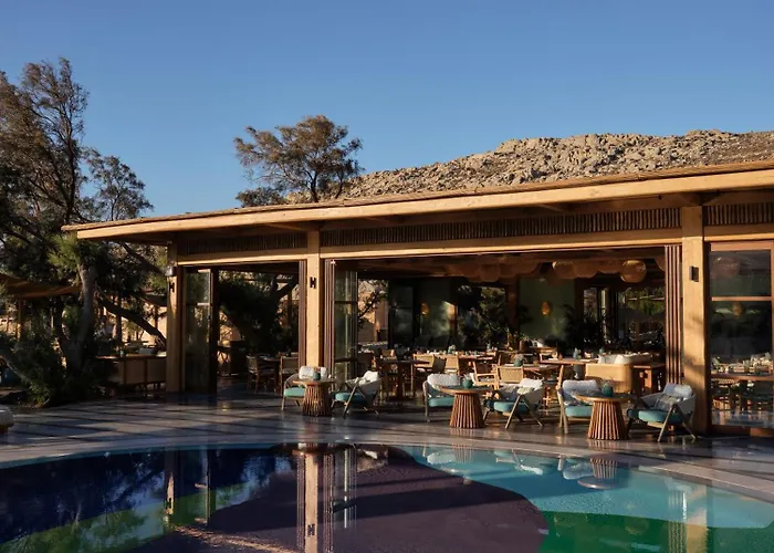 Myconian Sunrise Relais & Chateaux 5*