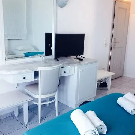Otel Myconian Sunrise Relais & Chateaux 5*